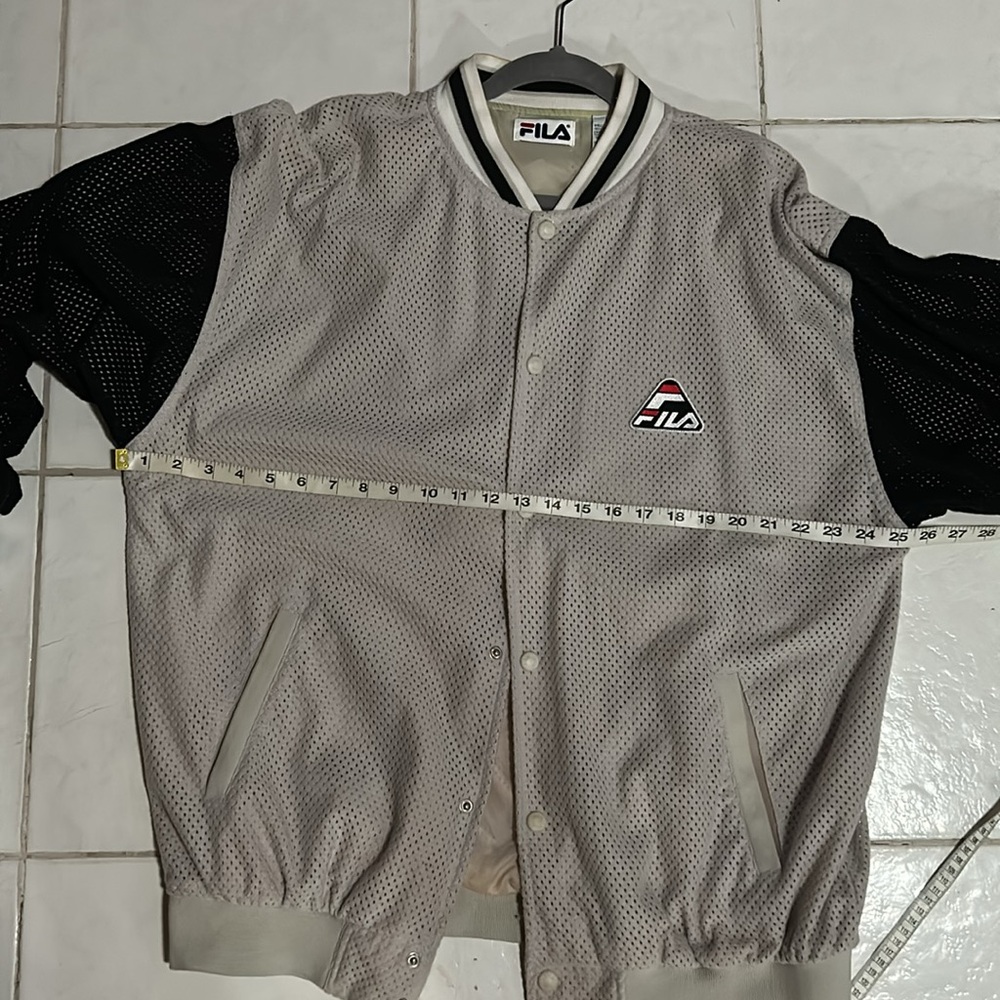 Men’s Fila jacket L machine wash hang drylike new - Picture 10 of 11